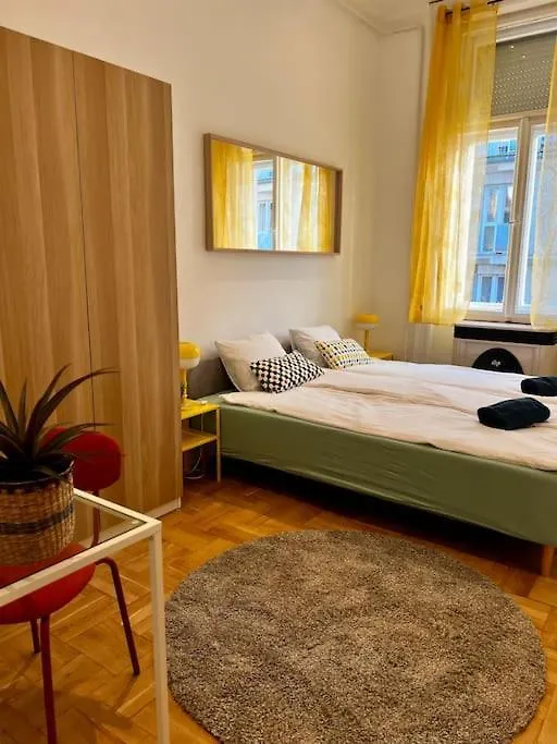 Double Treat Central Apartment By Nw Budapest