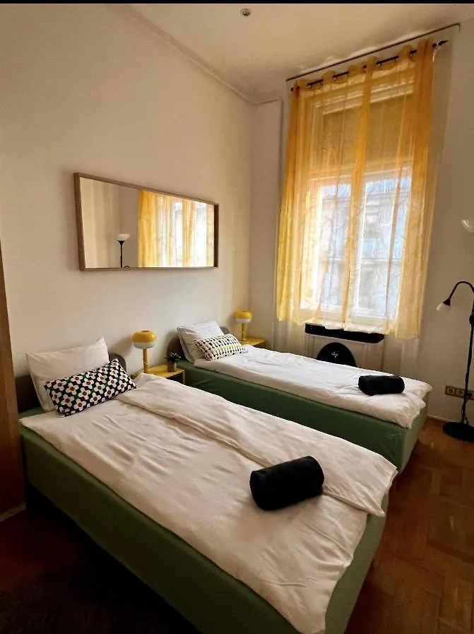 Double Treat Central Apartment By Nw Budapest
